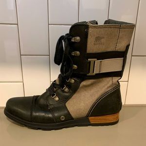 SOREL Black & Canvas Lace-Up Boots